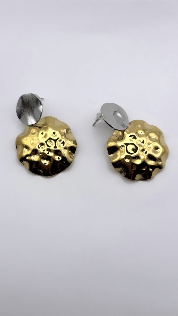 303C87A6-B953-412C-85CA-5AD12F1D643E